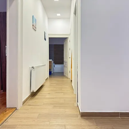 Διαμέρισμα Cozy Big In Center Of