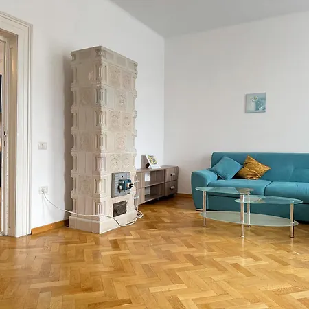 Cozy Big In Center Of * Μπρασόβ