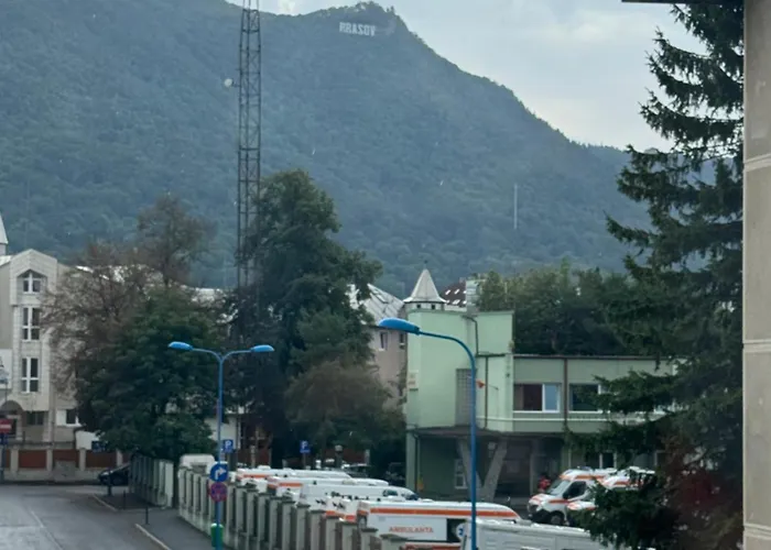 Cozy Big In Center Of Διαμέρισμα Μπρασόβ