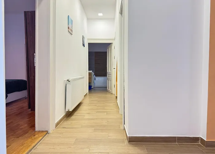 Διαμέρισμα Cozy Big In Center Of