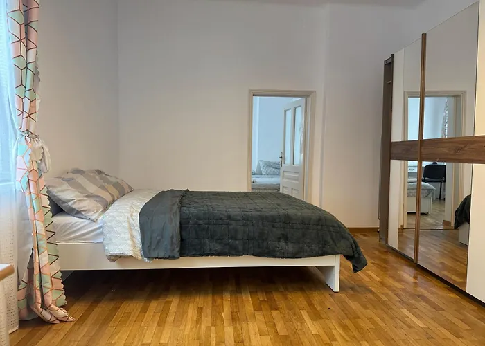 Διαμέρισμα Cozy Big In Center Of